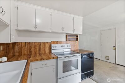 23005 60th Avenue W, Mountlake Terrace, WA 98043 - Photo 9