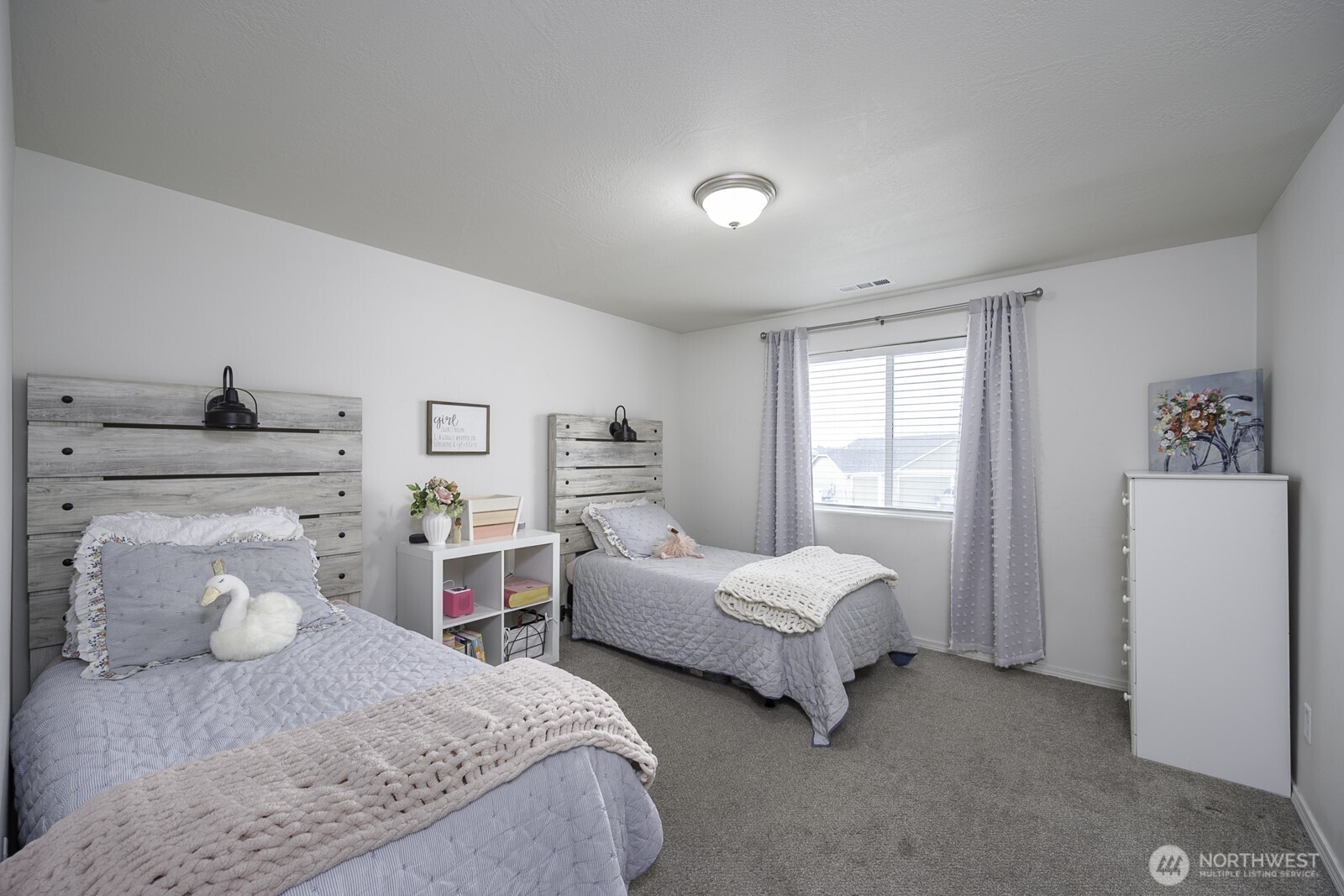 739 N Doumit Drive , Moses Lake, WA 98837