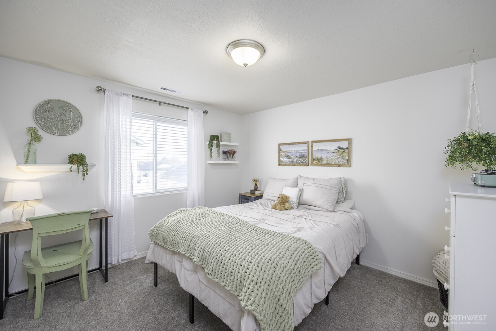 739 N Doumit Drive , Moses Lake, WA 98837