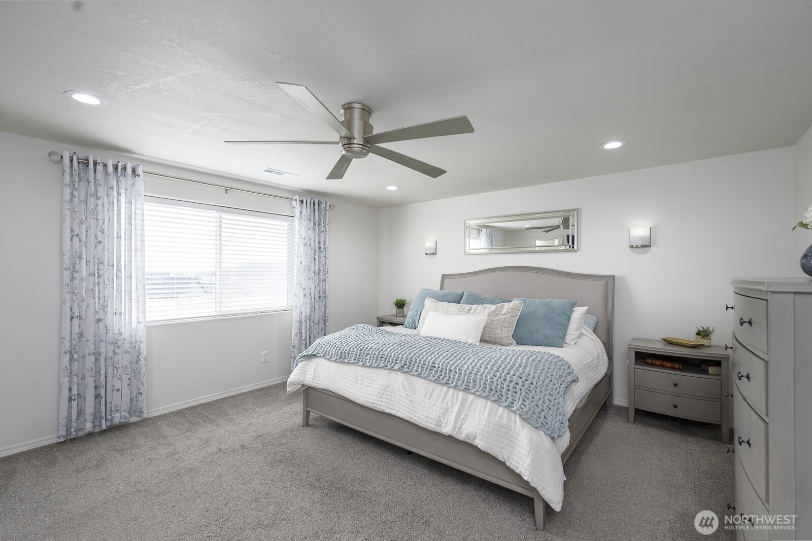 739 N Doumit Drive , Moses Lake, WA 98837