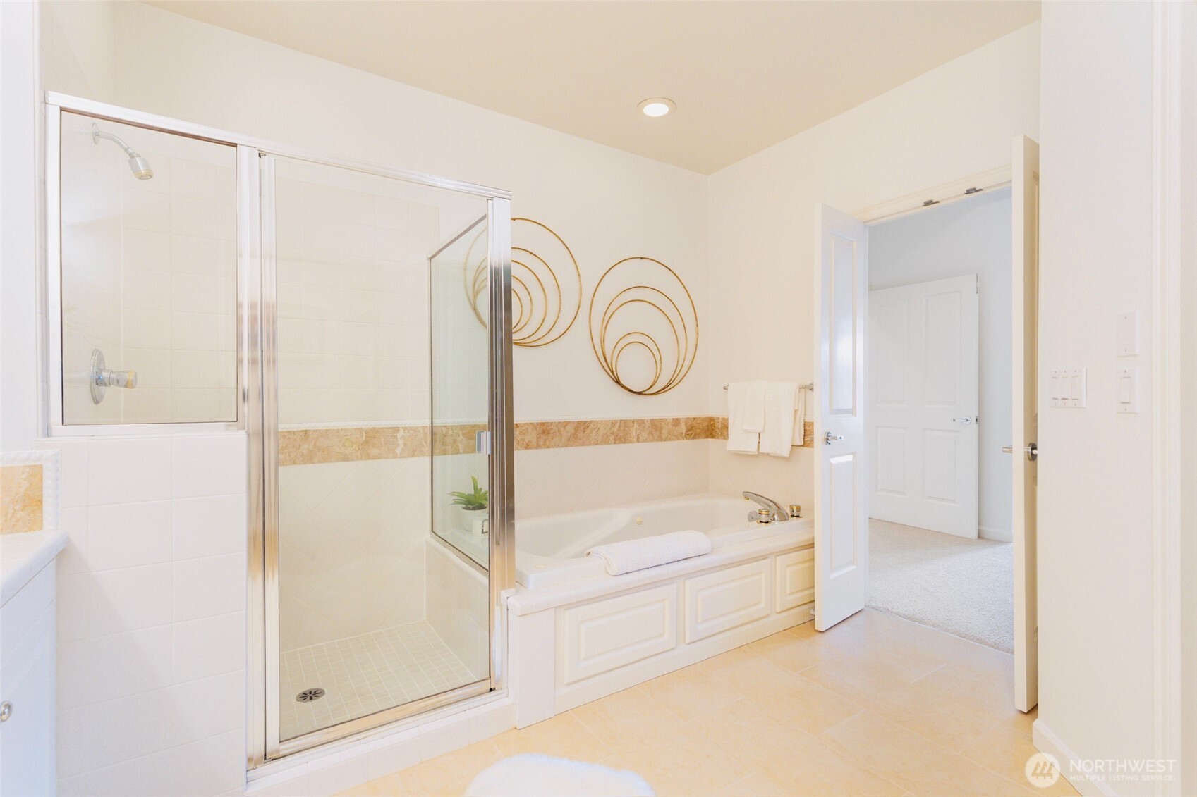 520 6th Avenue #4003, Kirkland, WA 98033