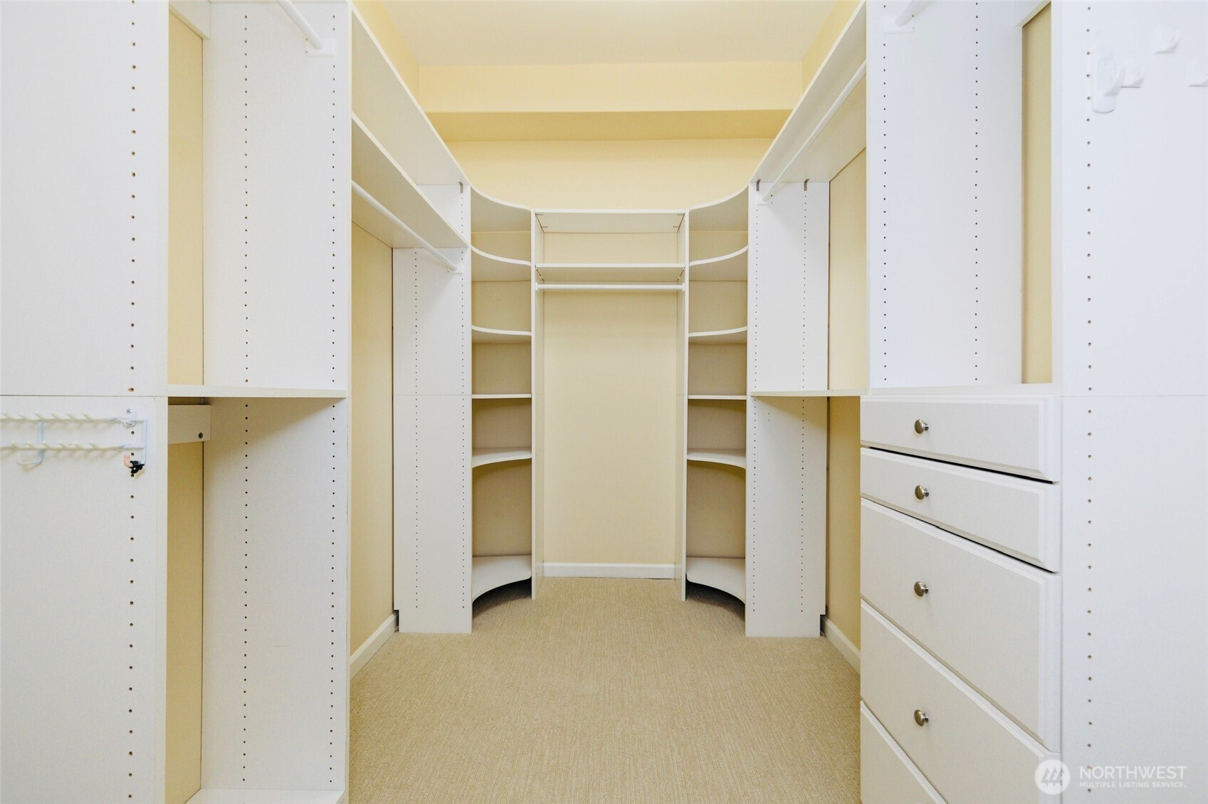 520 6th Avenue #4003, Kirkland, WA 98033