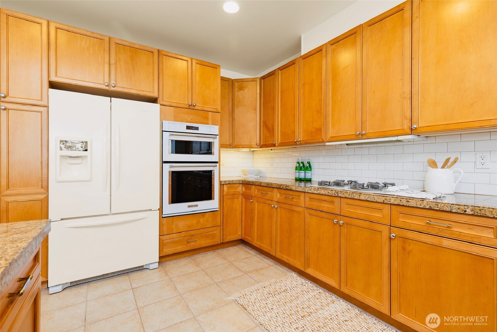 520 6th Avenue #4003, Kirkland, WA 98033