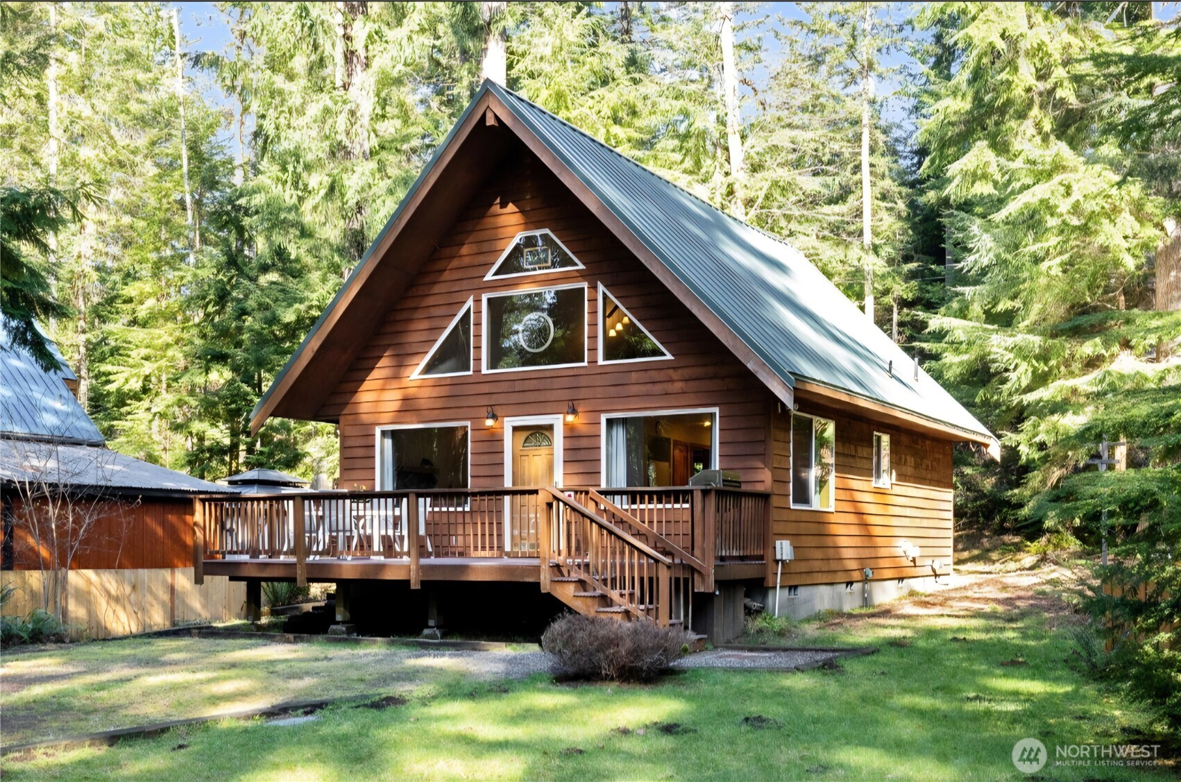 214 Paradise Dr , Ashford, WA 98304