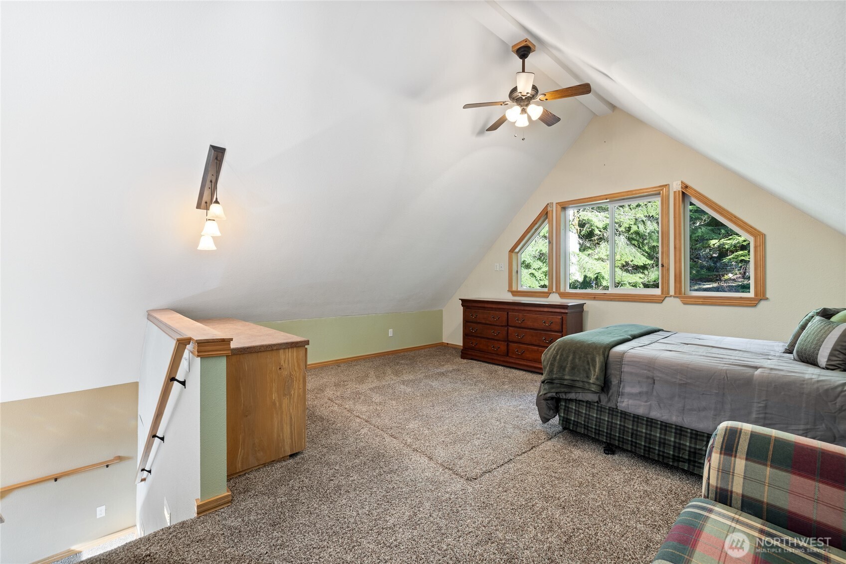 214 Paradise Dr , Ashford, WA 98304