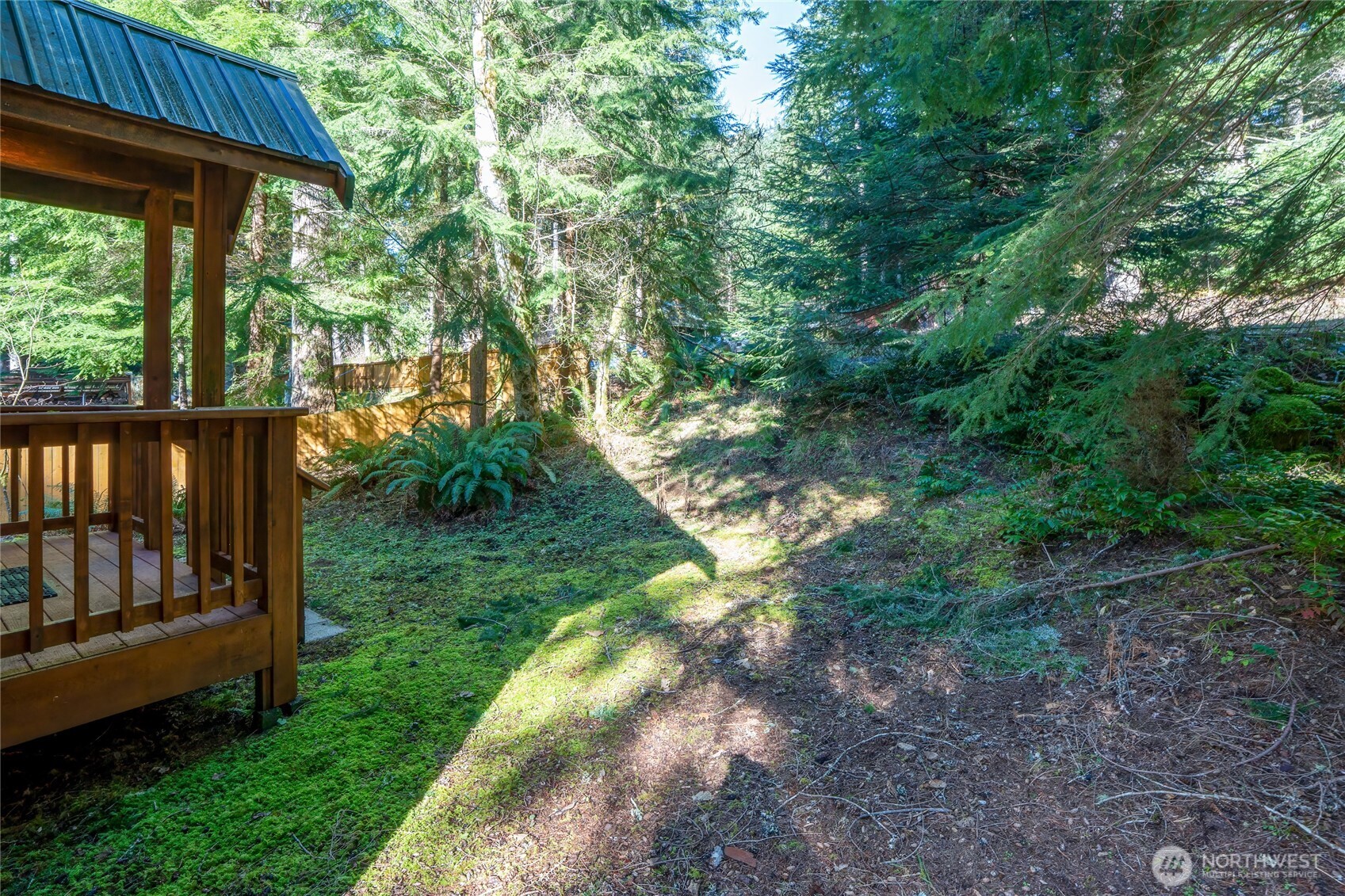 214 Paradise Dr , Ashford, WA 98304