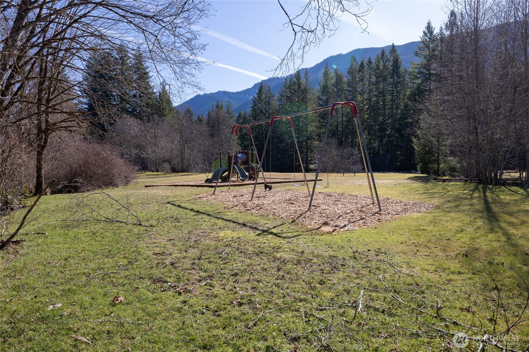 214 Paradise Dr , Ashford, WA 98304