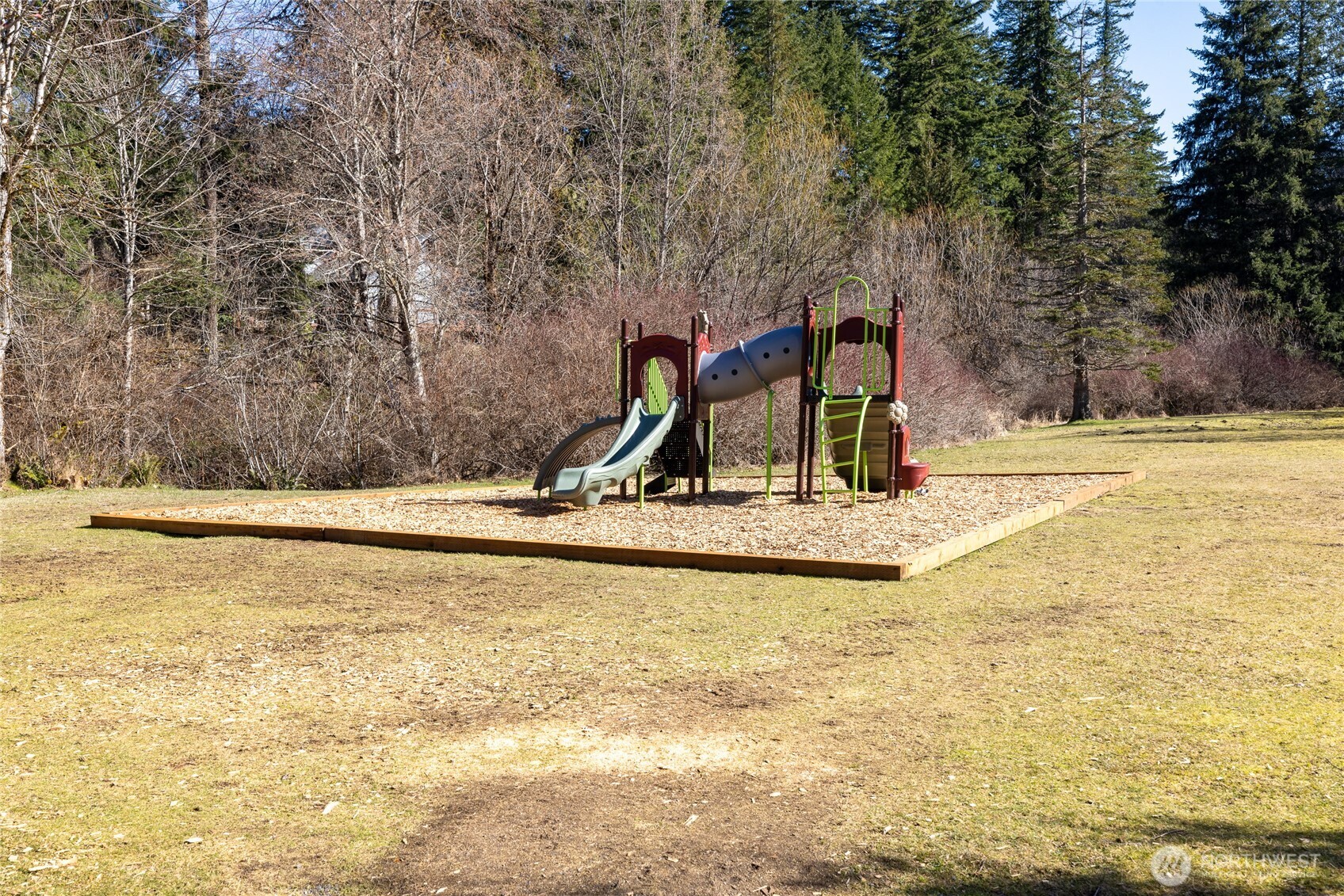 214 Paradise Dr , Ashford, WA 98304