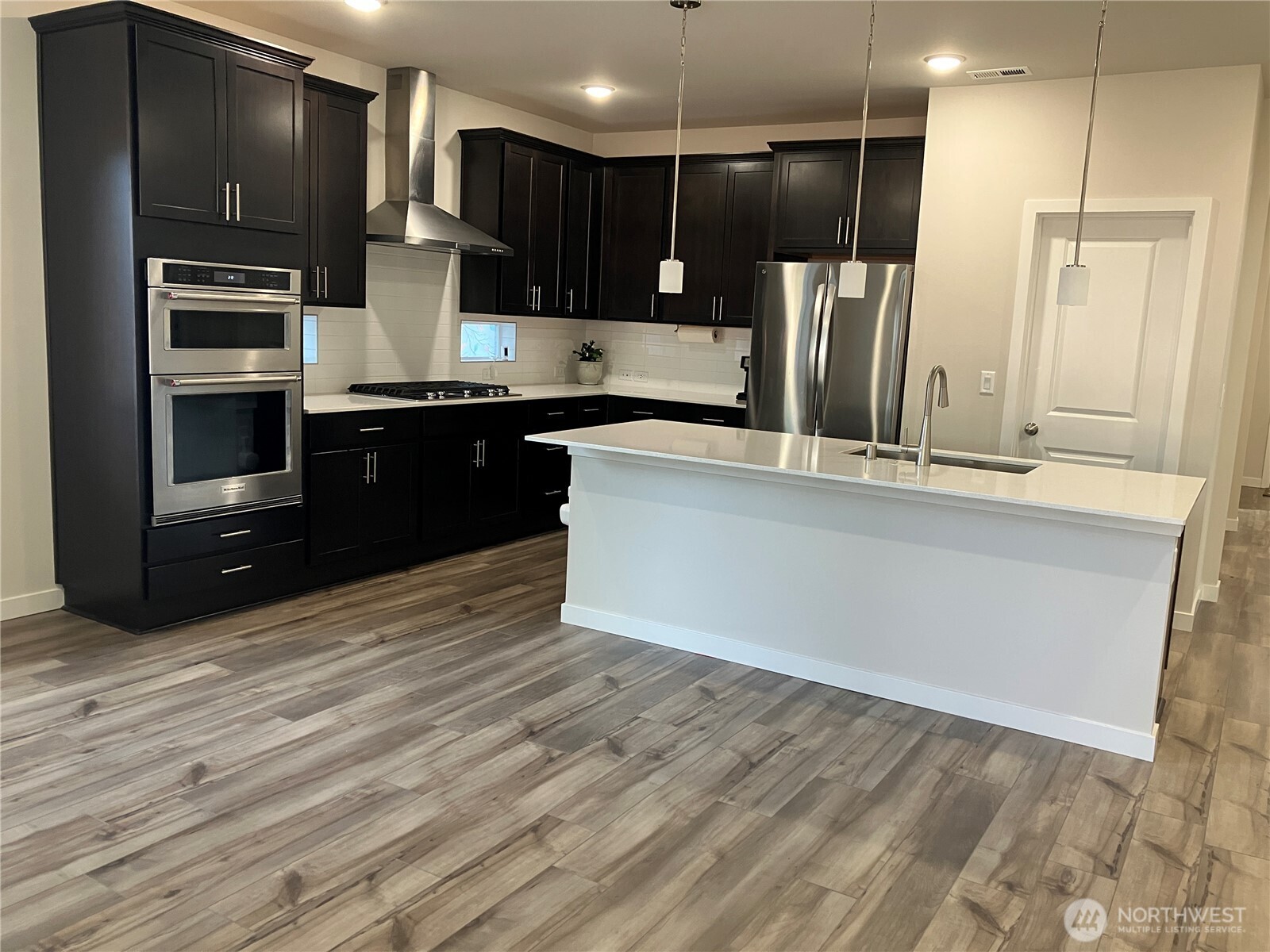 1784 Ashby Avenue NW, Poulsbo, WA 98370