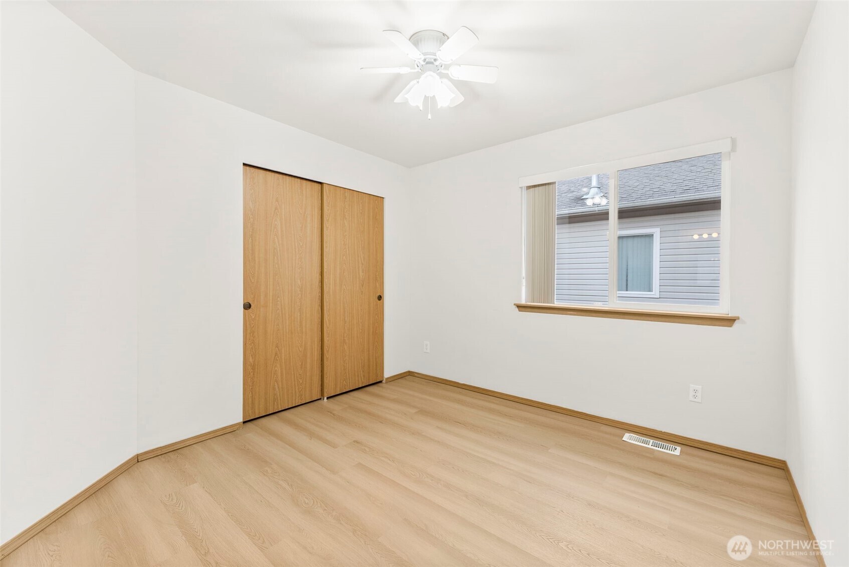 1464 Willson Avenue , Dupont, WA 98327