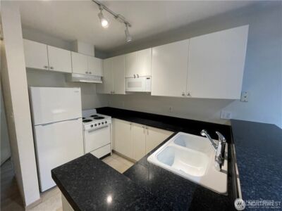 1323 Boren Avenue #303, Seattle, WA 98101 - Photo 9