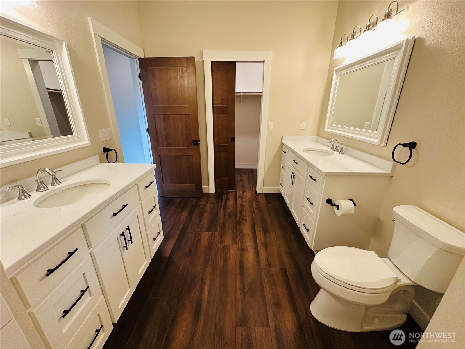 21 E Eastwood Lane , Union, WA 98592-1804