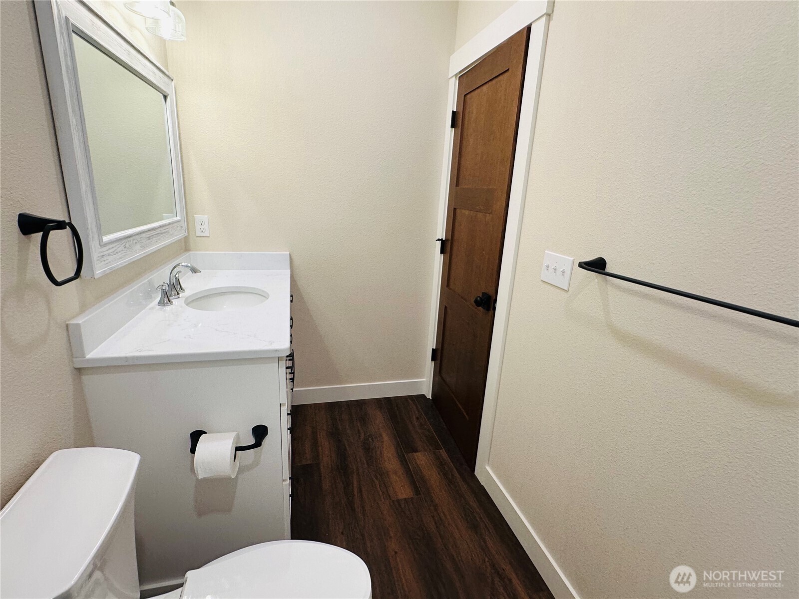 21 E Eastwood Lane , Union, WA 98592-1804