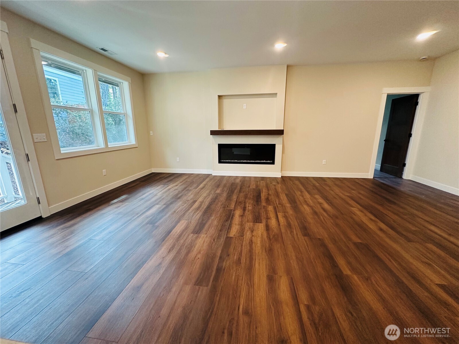 21 E Eastwood Lane , Union, WA 98592-1804