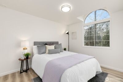 6922 128th Pl SE , Bellevue, WA 98006 - Photo 16