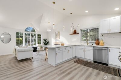 6922 128th Pl SE , Bellevue, WA 98006 - Photo 5