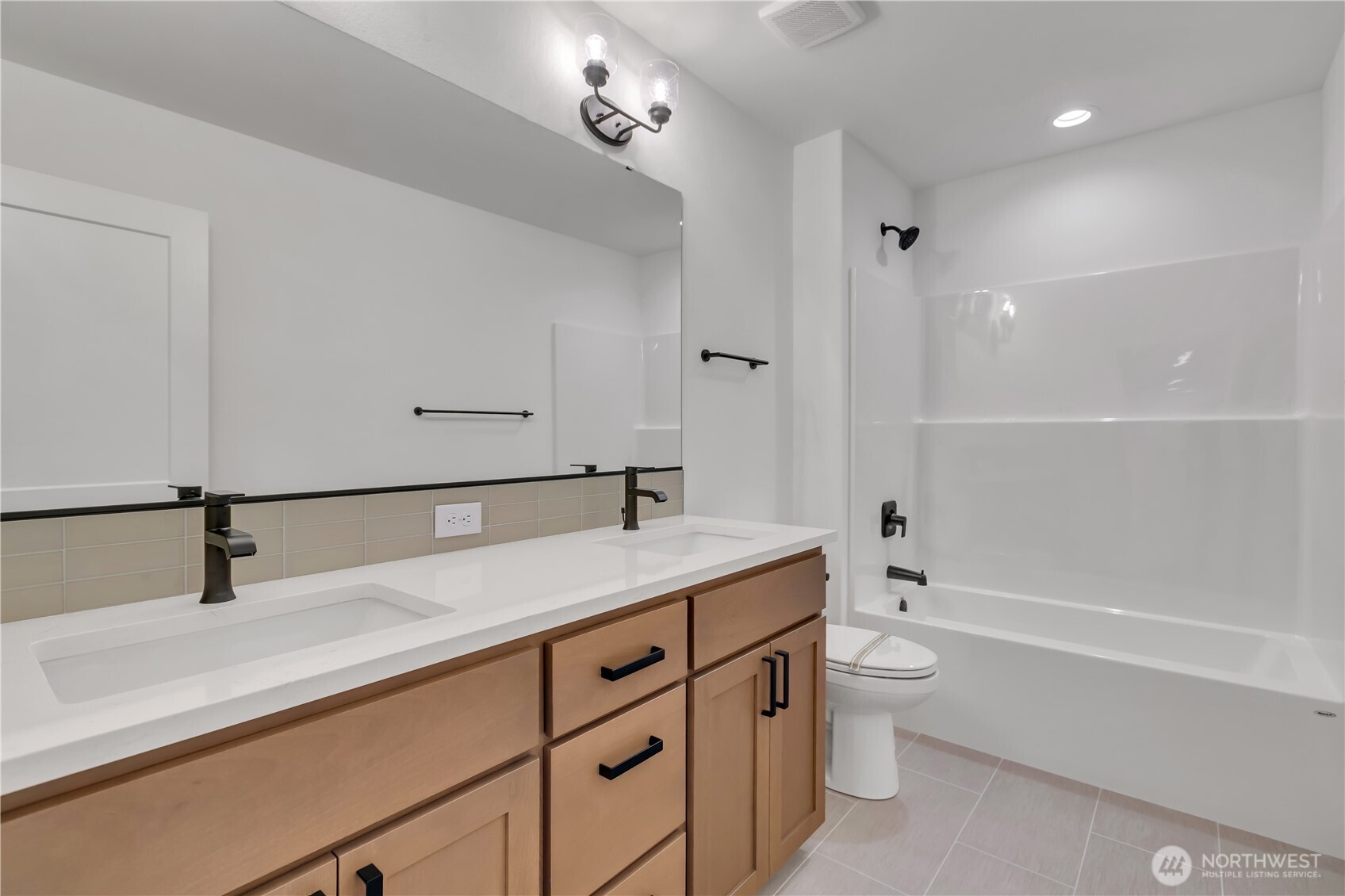 16210 76th Avenue Ct E, Puyallup, WA 98375