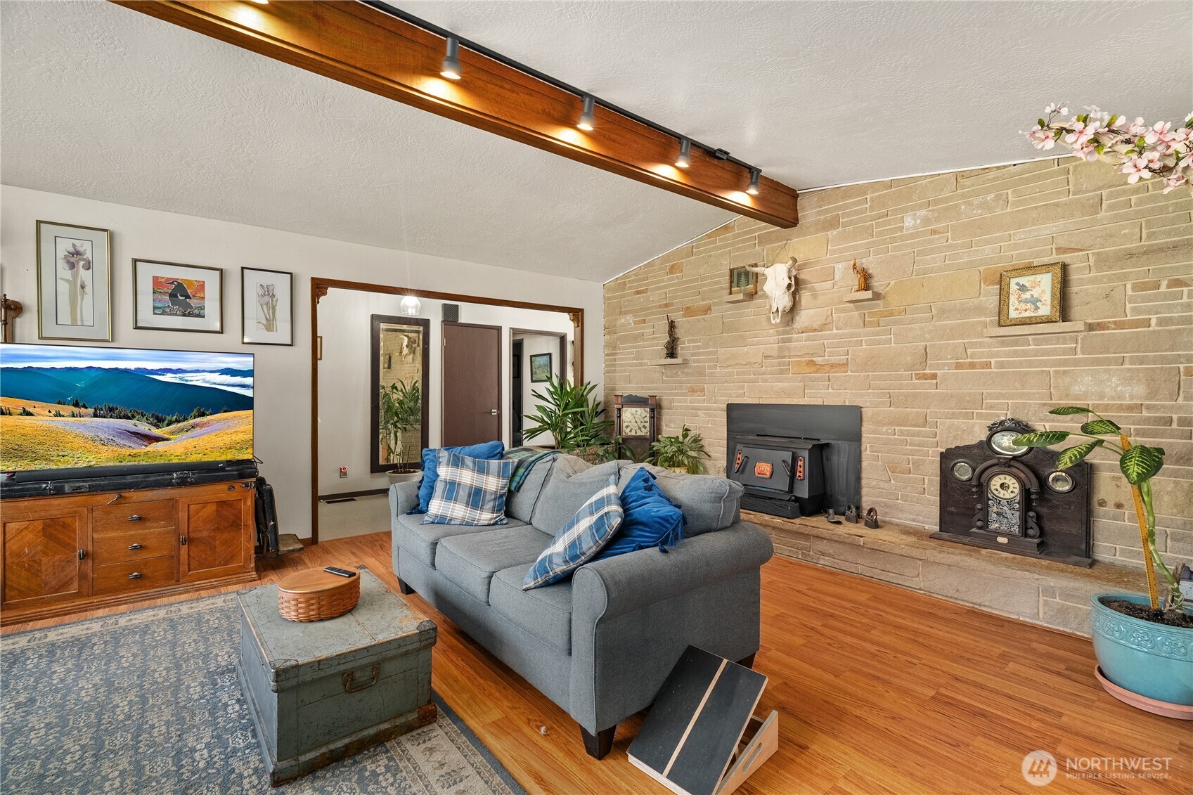 631 5th Avenue , Forks, WA 98331