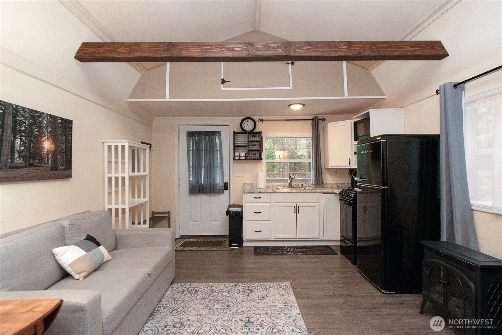 131 Robinson Road , Port Angeles, WA 98362