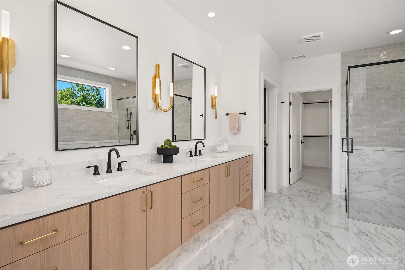 142 160th Avenue SE, Bellevue, WA 98008