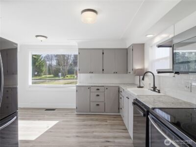 2016 Dickinson Avenue NW, Olympia, WA 98502 - Photo 14