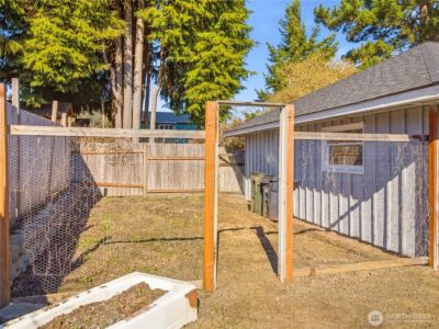 2016 Dickinson Avenue NW, Olympia, WA 98502 - Photo 30