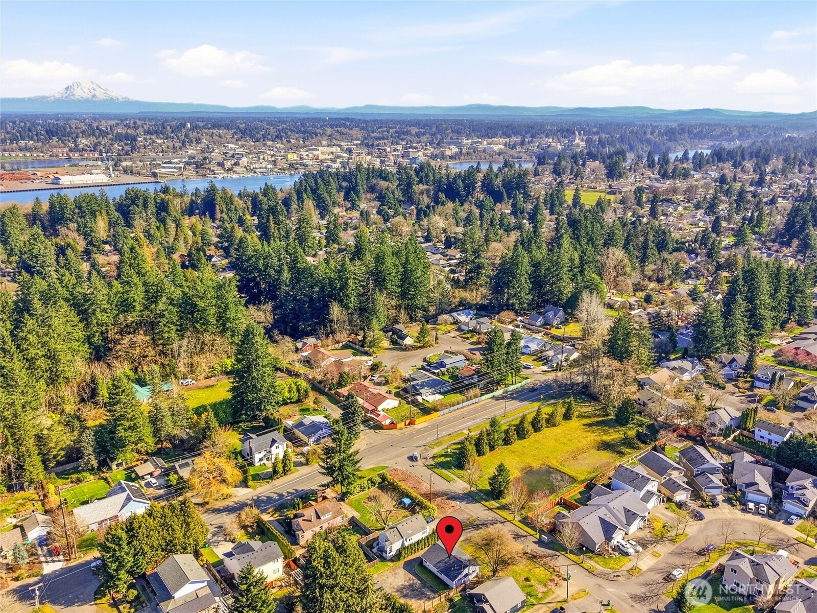 2016 Dickinson Avenue NW, Olympia, WA 98502