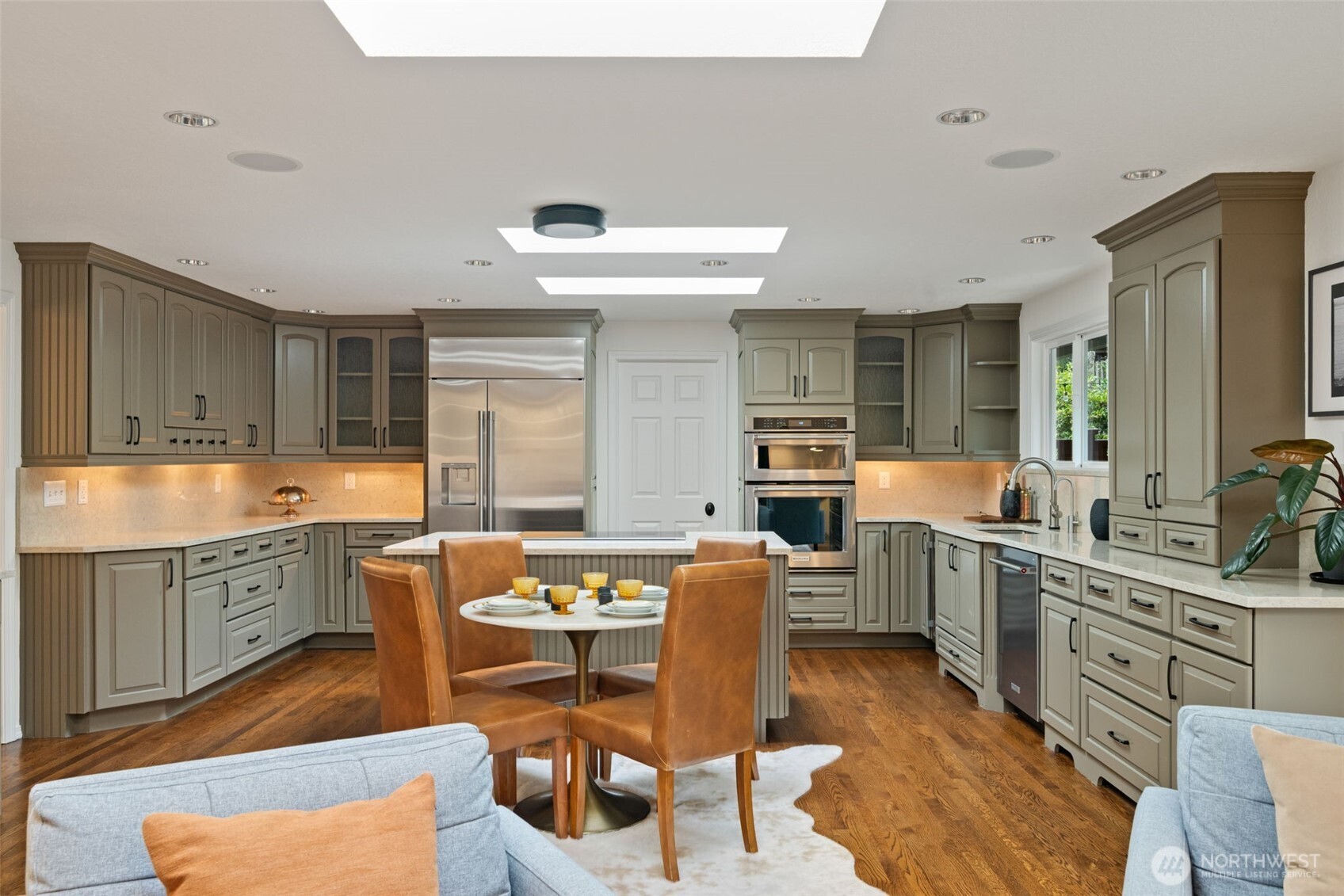 423 SW 189th Place , Normandy Park, WA 98166