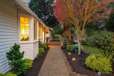 423 SW 189th Place , Normandy Park, WA 98166 - Photo 2