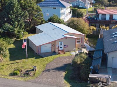 1376 Holand Drive , Grayland, WA 98547