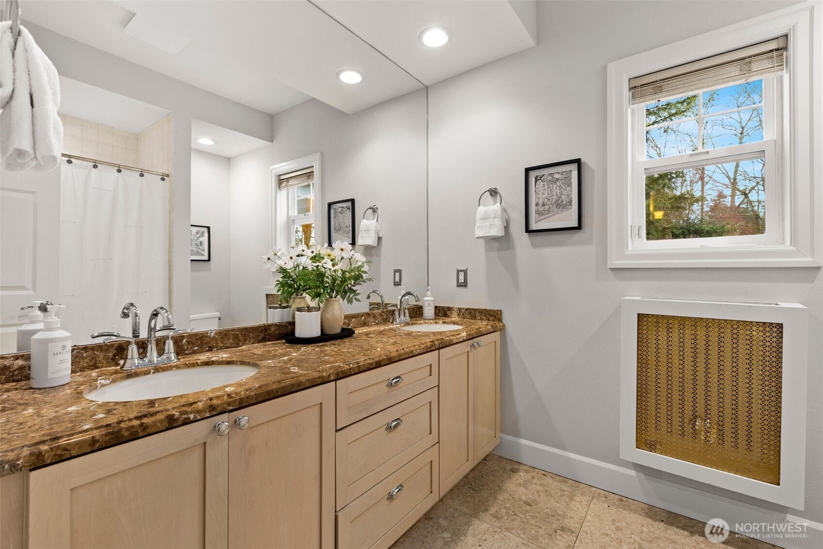 337 25th Avenue E, Seattle, WA 98112