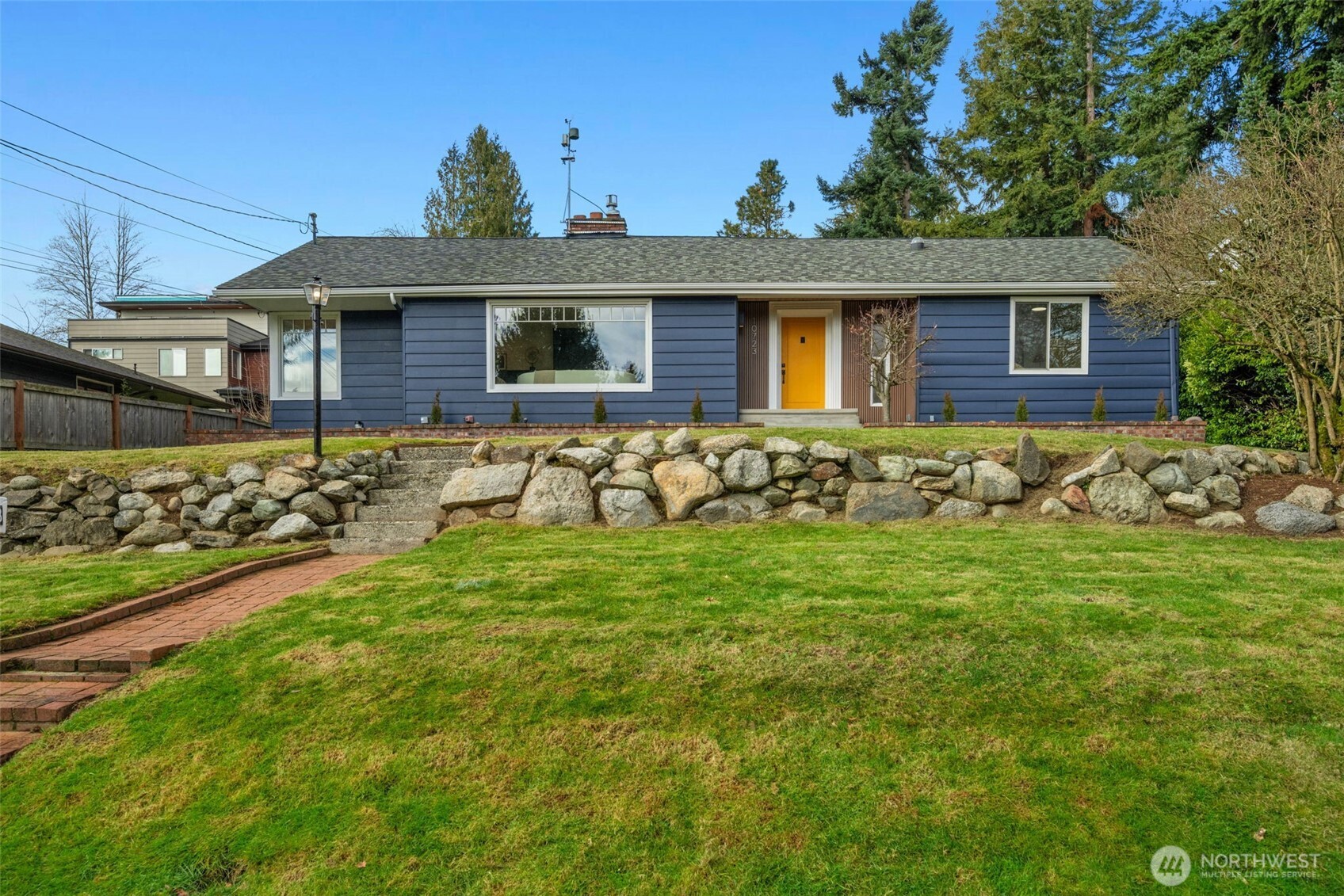 10723 Densmore Avenue N, Seattle, WA 98133-8943