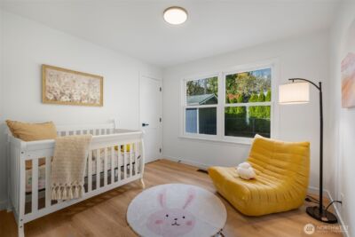 10723 Densmore Avenue N, Seattle, WA 98133-8943 - Photo 14