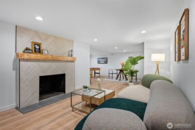 10723 Densmore Avenue N, Seattle, WA 98133-8943 - Photo 19