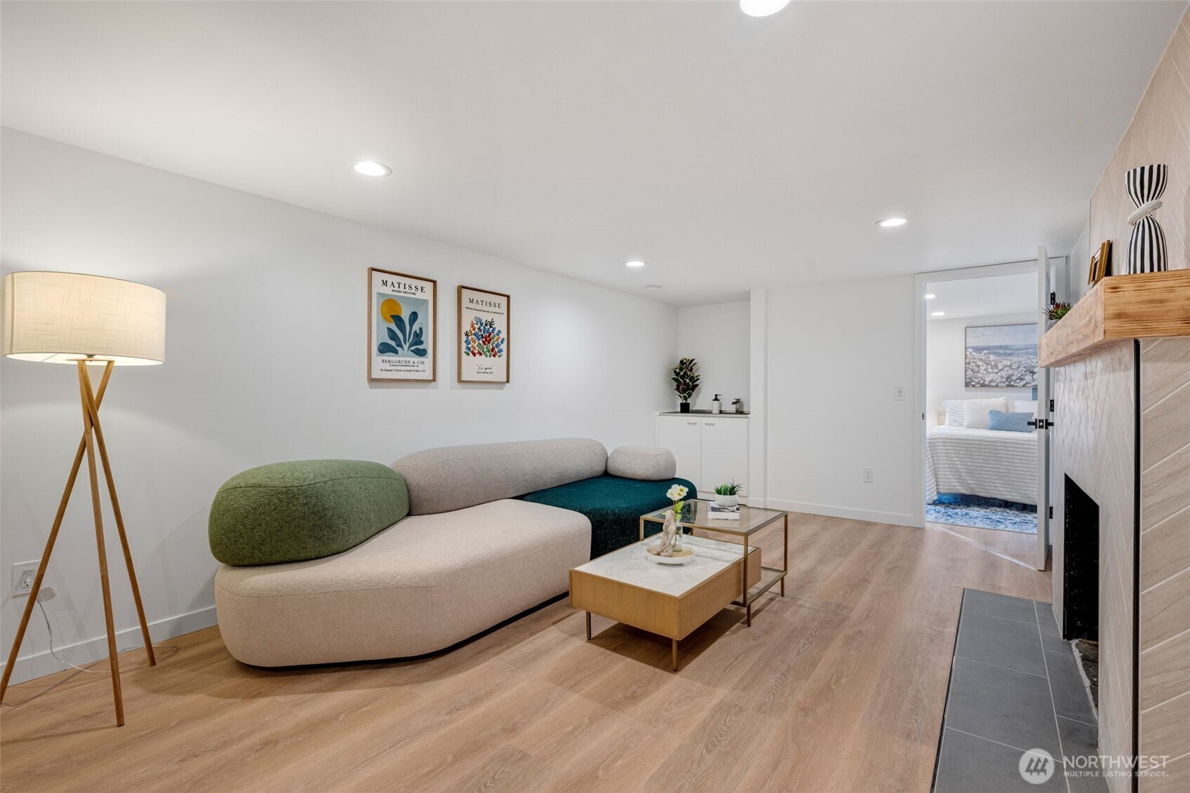 10723 Densmore Avenue N, Seattle, WA 98133-8943