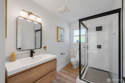 10723 Densmore Avenue N, Seattle, WA 98133-8943 - Photo 34