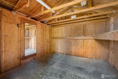 10723 Densmore Avenue N, Seattle, WA 98133-8943 - Photo 35