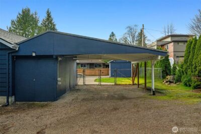 10723 Densmore Avenue N, Seattle, WA 98133-8943 - Photo 37