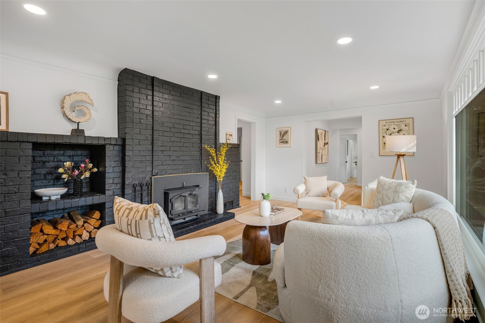 10723 Densmore Avenue N, Seattle, WA 98133-8943