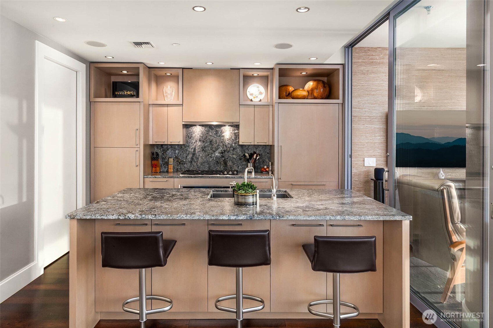 1521 2nd Avenue #2800, Seattle, WA 98101