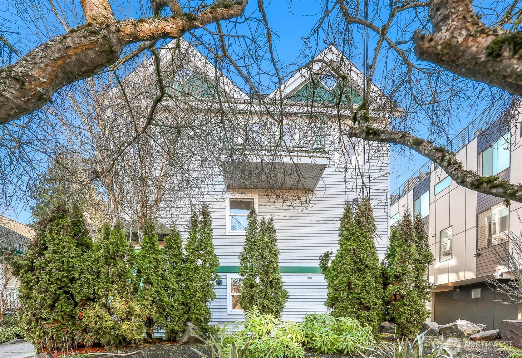 407 N 49th Street #A, Seattle, WA 98103