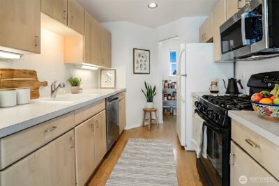 407 N 49th Street #A, Seattle, WA 98103 - Photo 13