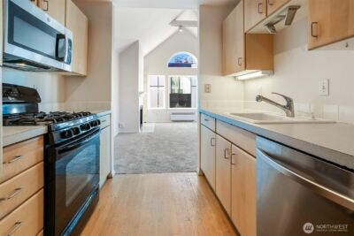 407 N 49th Street #A, Seattle, WA 98103 - Photo 16