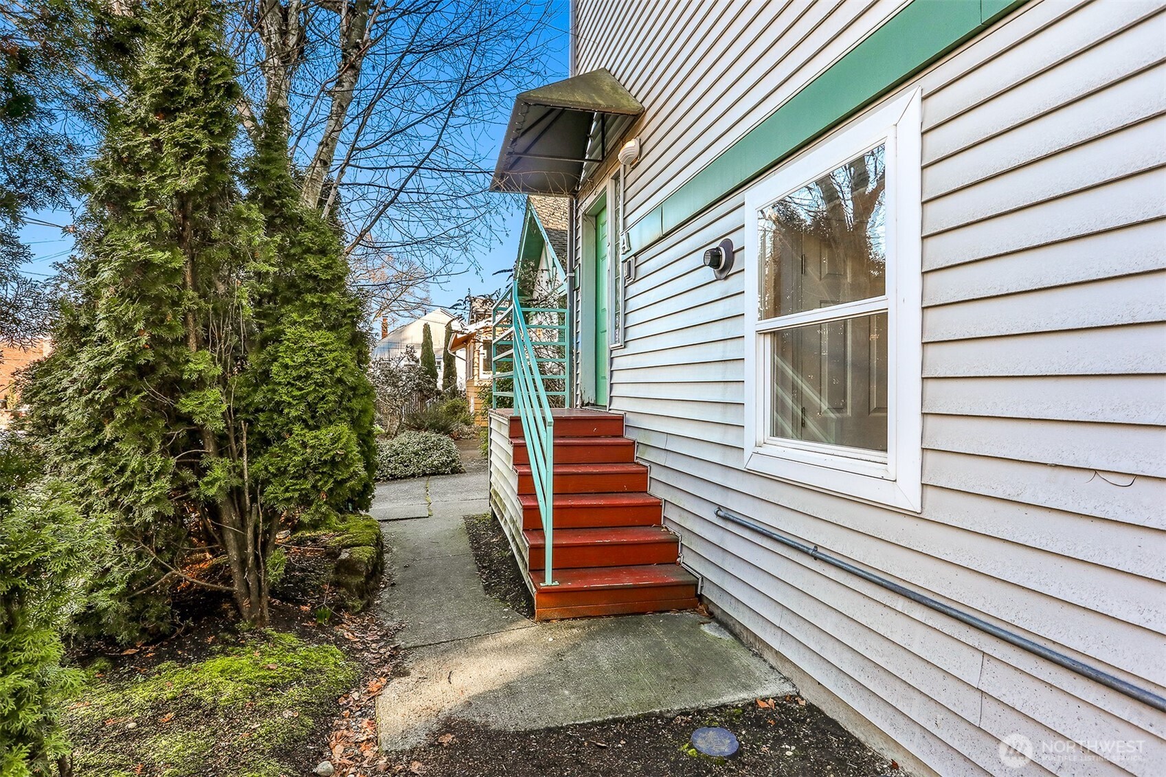 407 N 49th Street #A, Seattle, WA 98103