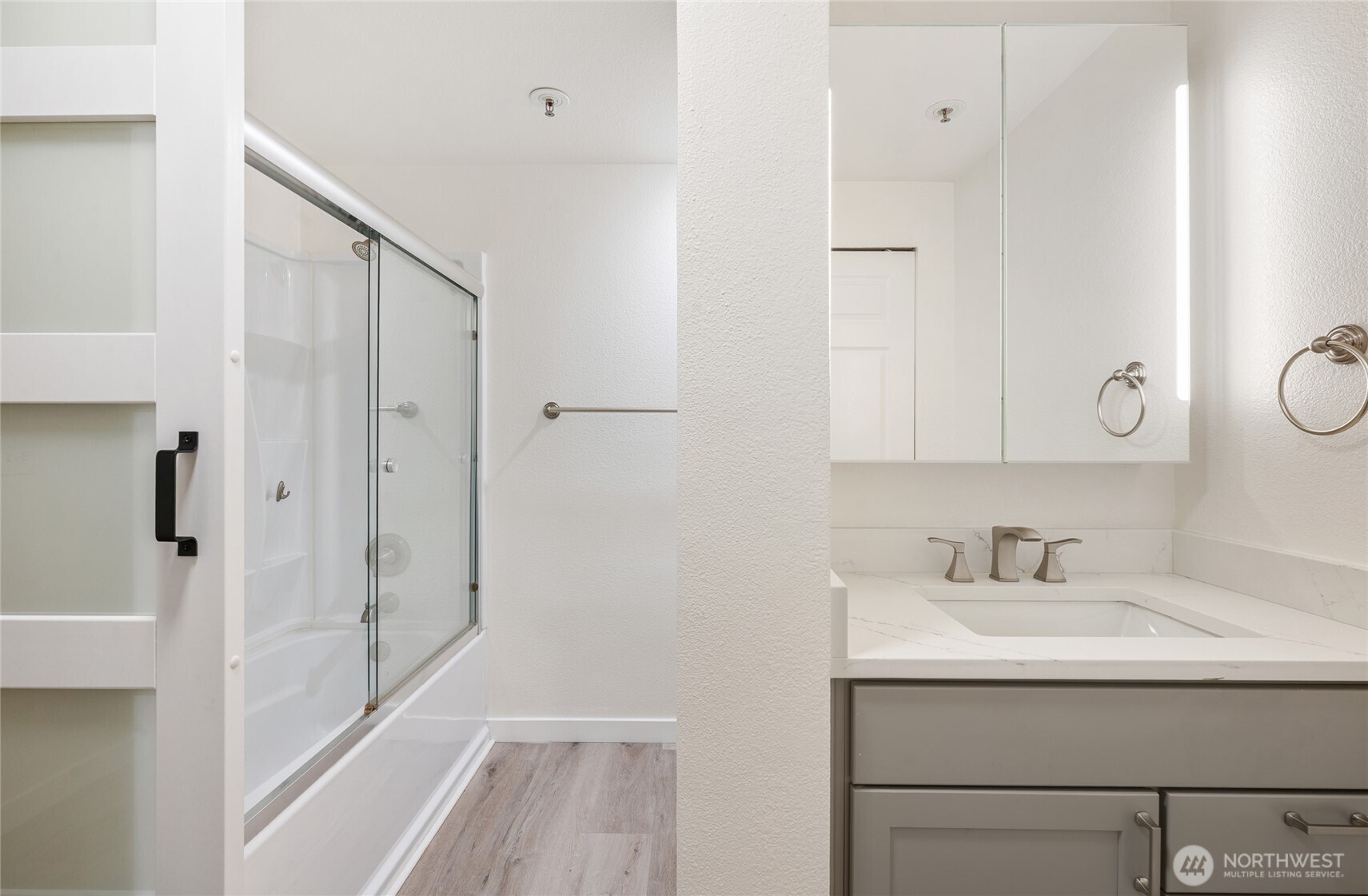 12618 109th Court NE #H101, Kirkland, WA 98034