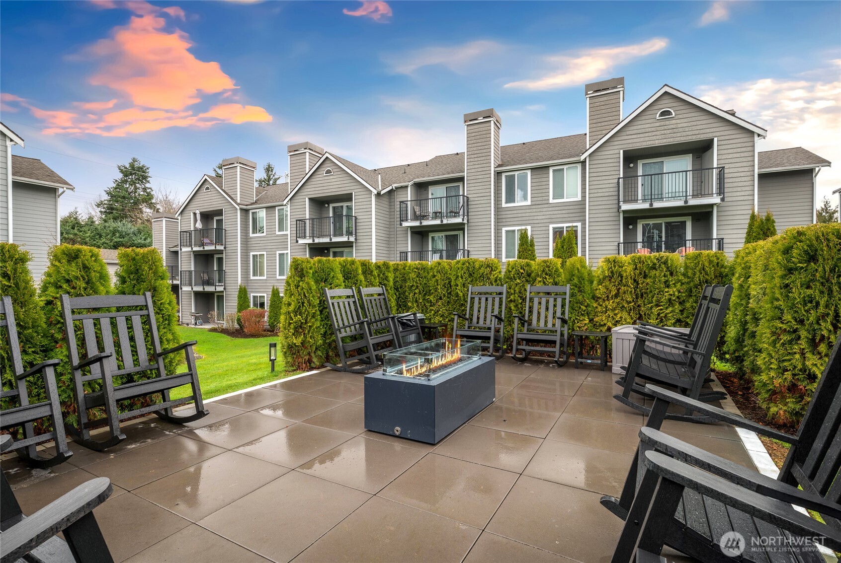 12618 109th Court NE #H101, Kirkland, WA 98034