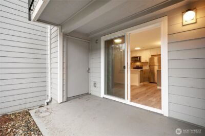 12618 109th Court NE #H101, Kirkland, WA 98034 - Photo 9