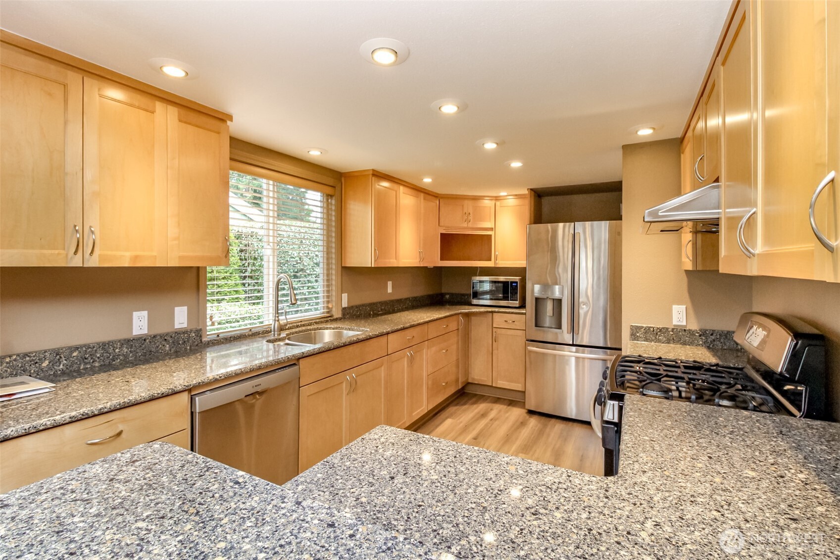 31912 34th Place SW #30, Federal Way, WA 98023
