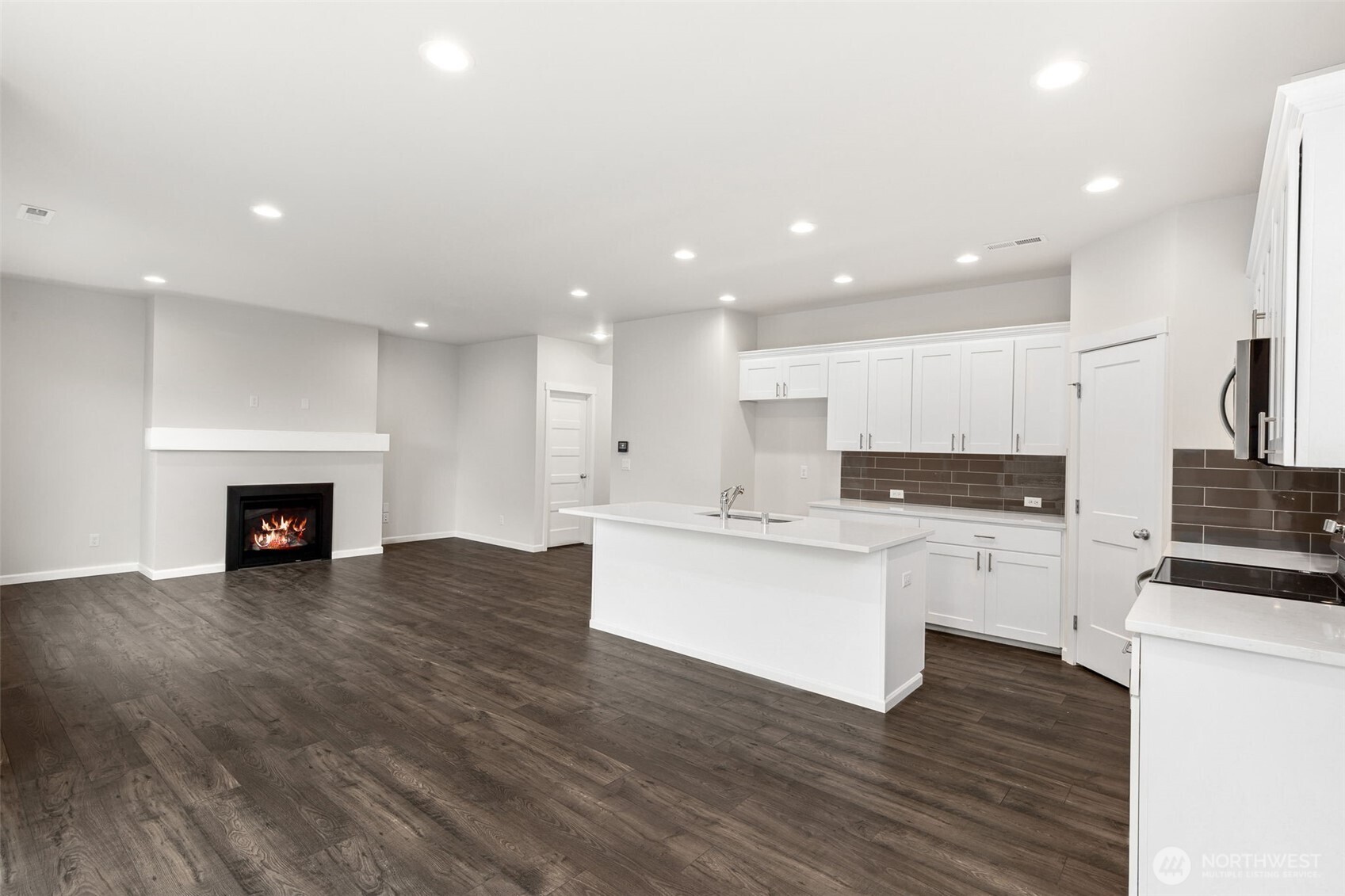 9419 Chief Leschi Street SE #7, Yelm, WA 98597