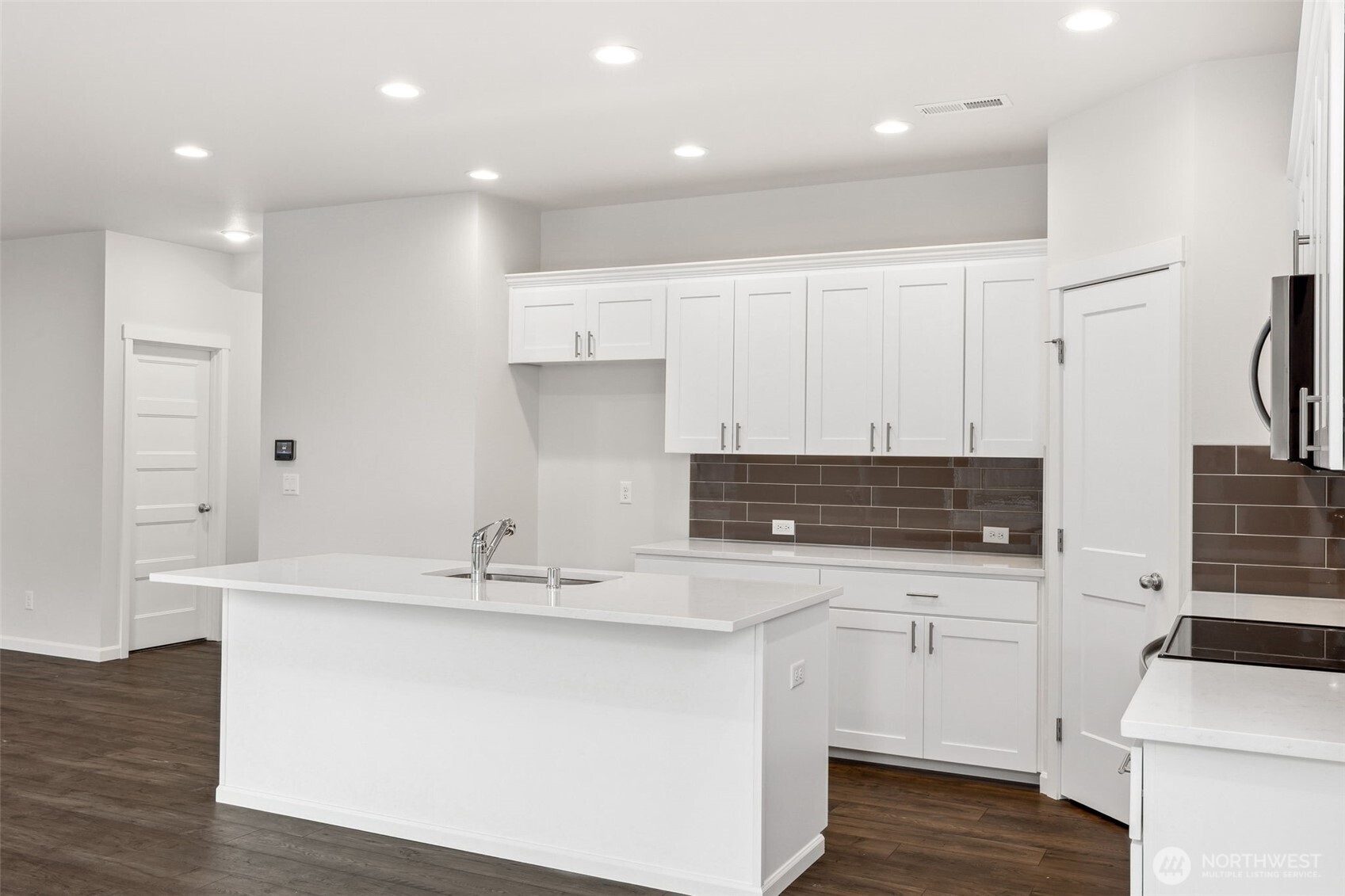 9419 Chief Leschi Street SE #7, Yelm, WA 98597